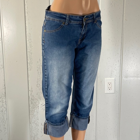 *Cherokee  Women's Light Washed  Cuffed Jeans Capri Sz 12 - Picture 3 of 11